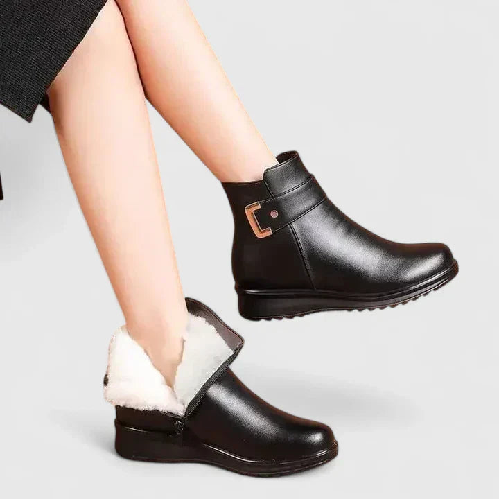 Rhovelyn | Orthopaedic Boots